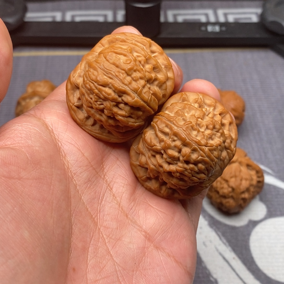 文玩核桃吊坠全品变异望月42.5