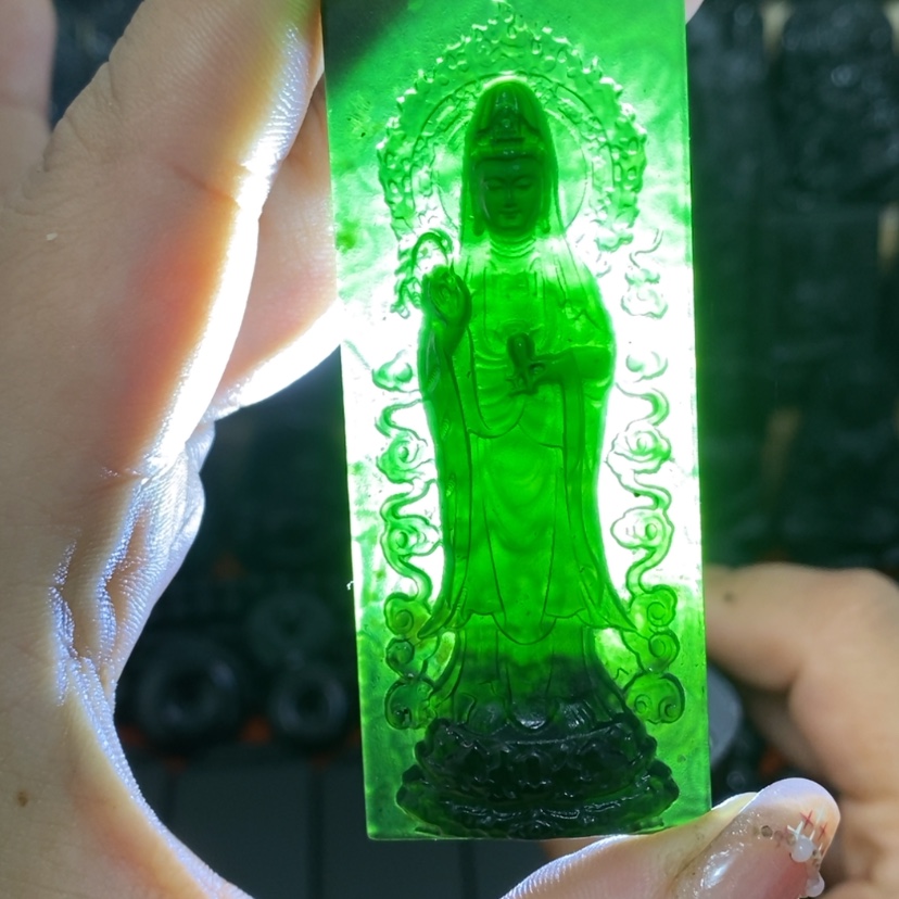 【闪购商品】未镶嵌蛇纹石玉颈饰