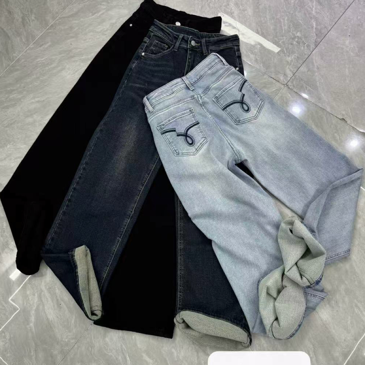 直筒窄板抓绒牛仔裤女款