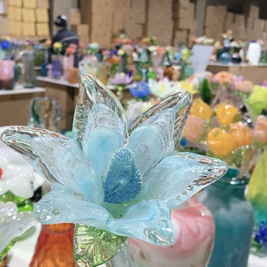 琉璃花瓶高45厘米宽12厘米