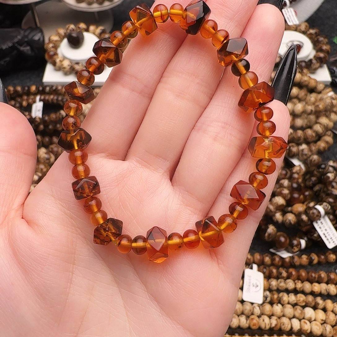 琥珀未镶嵌手链抚顺琥珀