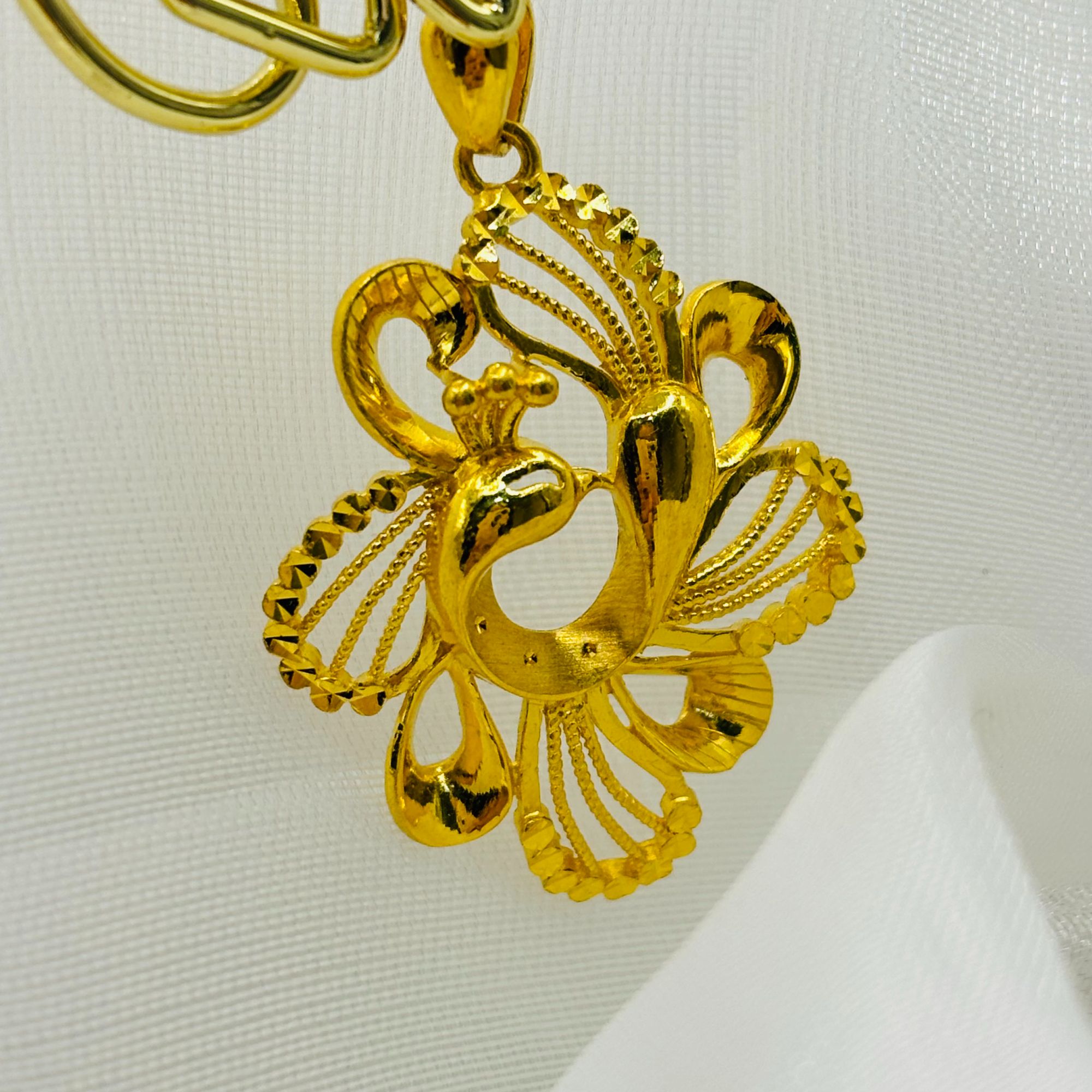 【二店】足金999花丝镂空孔雀吊坠大气时尚礼物