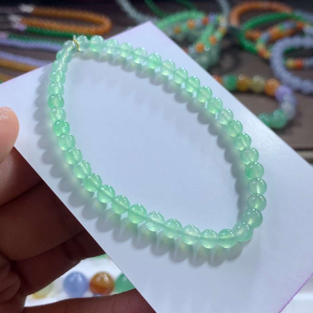 翡翠未镶嵌手链木那高冰甜绿单圈 卡4.4~5.2