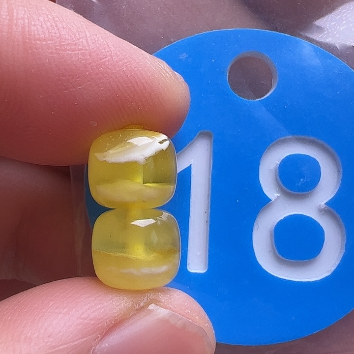 未镶嵌蜜蜡裸石8m m