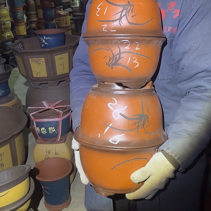 紫砂花盆紫砂花盆和