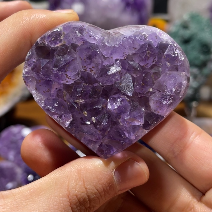 紫晶未镶嵌大型摆件（非配饰）