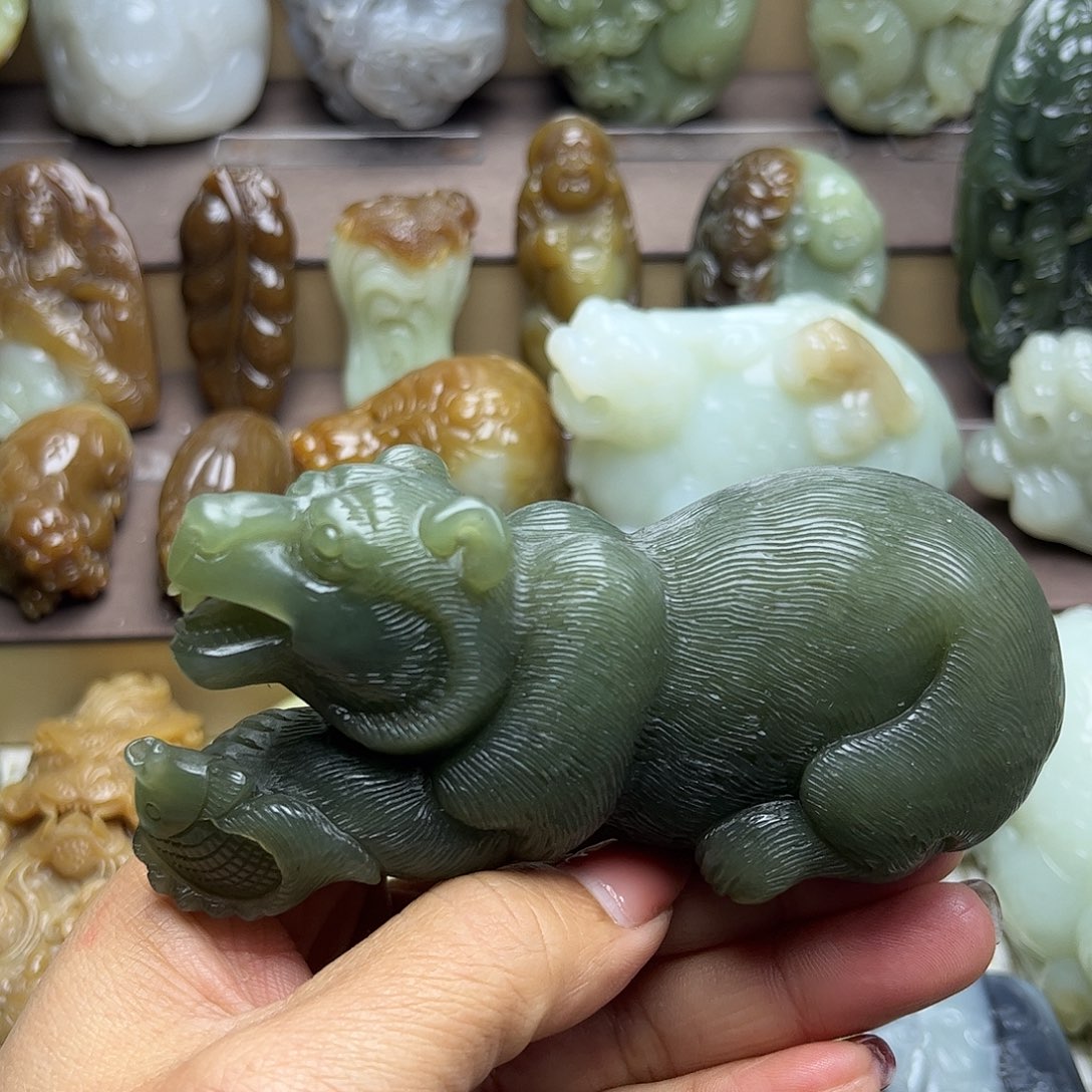 和田玉未镶嵌挂件