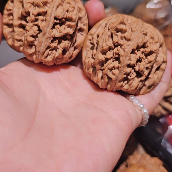 文玩核桃吊坠47粗筋