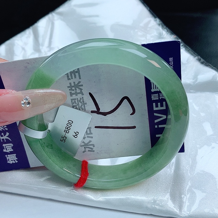 翡翠手镯未镶嵌缅甸天然a货翡翠手镯