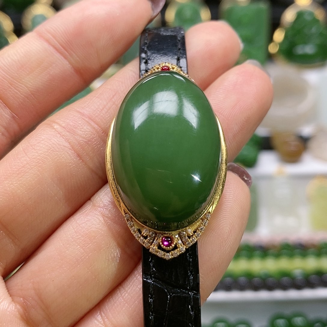 和田玉颈饰18K金镶嵌