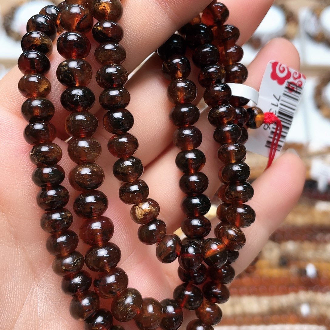 未镶嵌琥珀裸石七71386