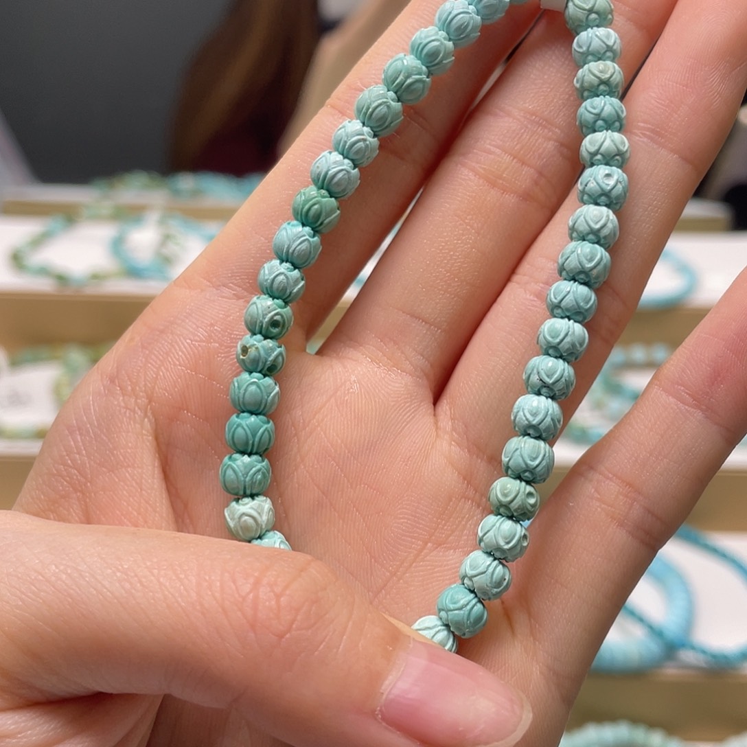 绿松石未镶嵌珠宝奇石