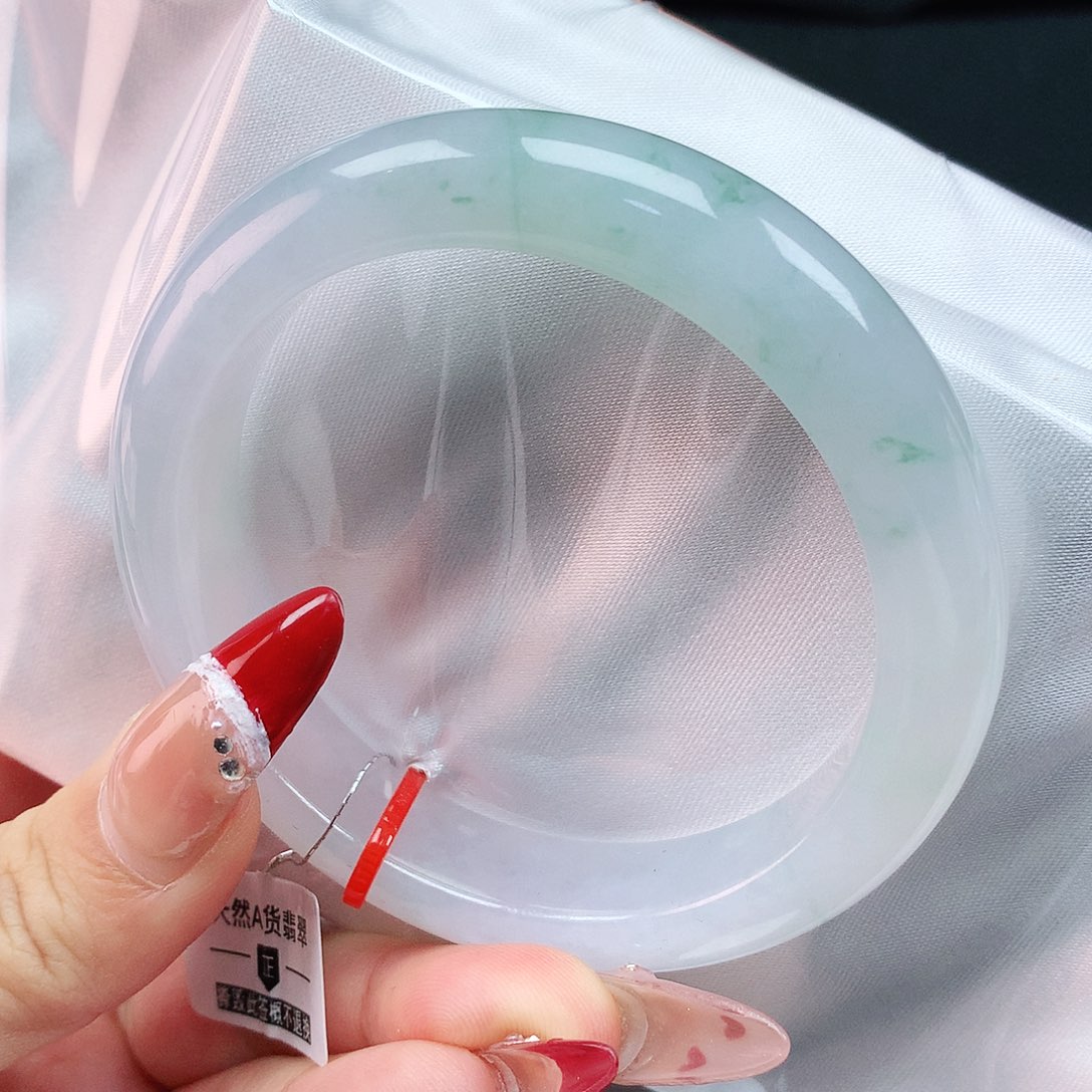 翡翠手镯未镶嵌57圈