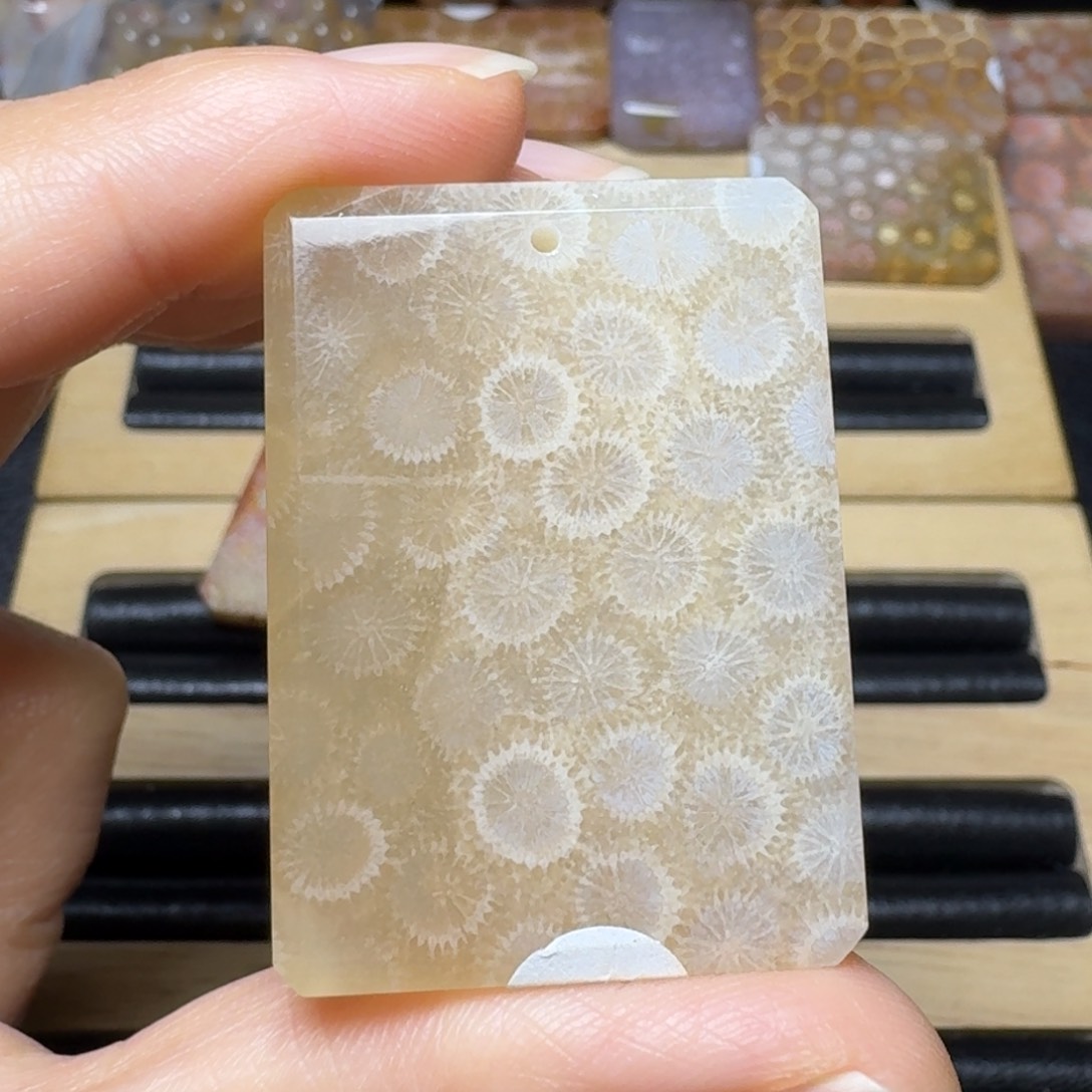 硅化玉浅糖未镶嵌