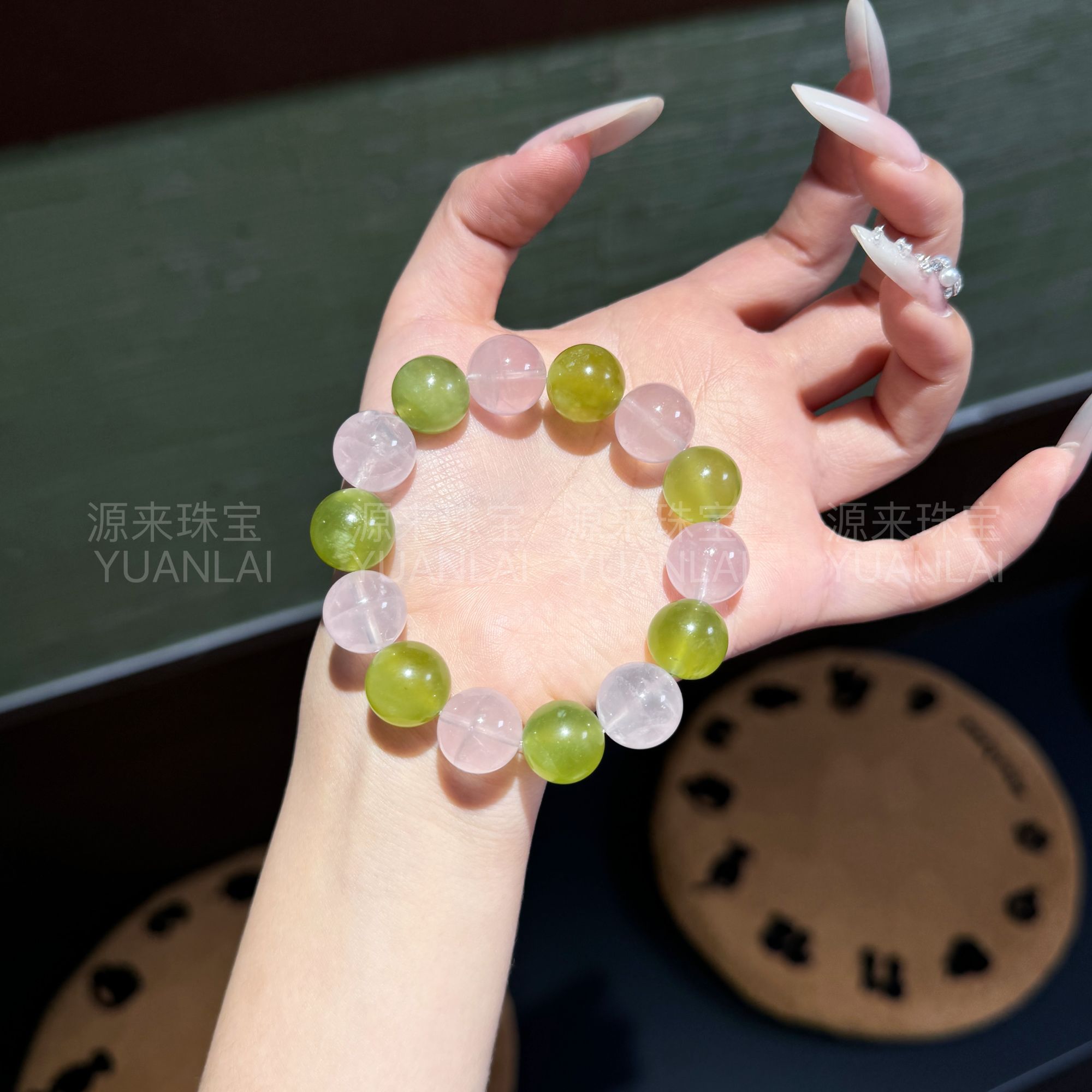YY13 岫玉粉水晶手串