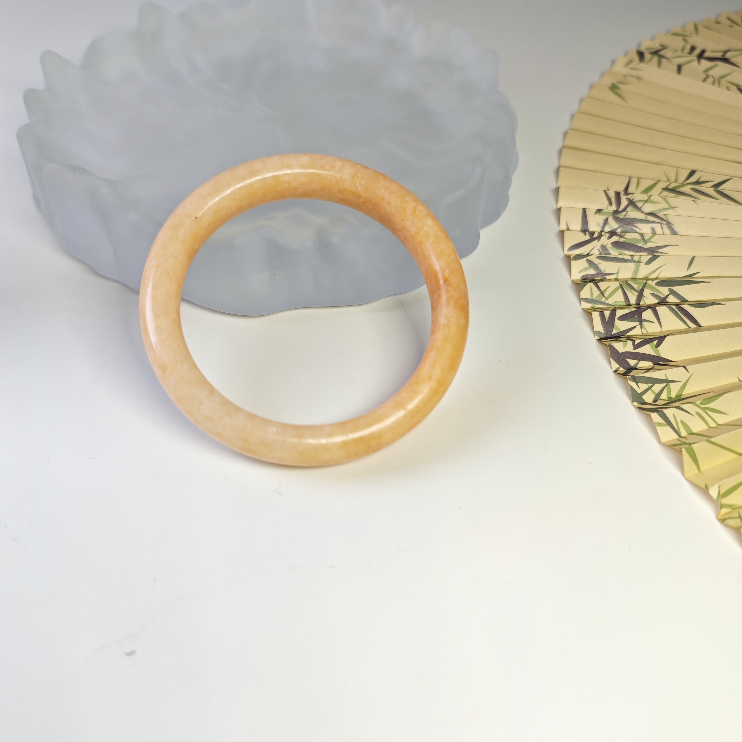 轻奢百搭款缅黄玉正圈手镯-s1372