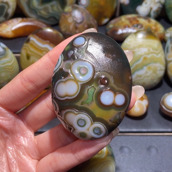 【闪购商品】未镶嵌玛瑙/玉髓珠宝奇石k