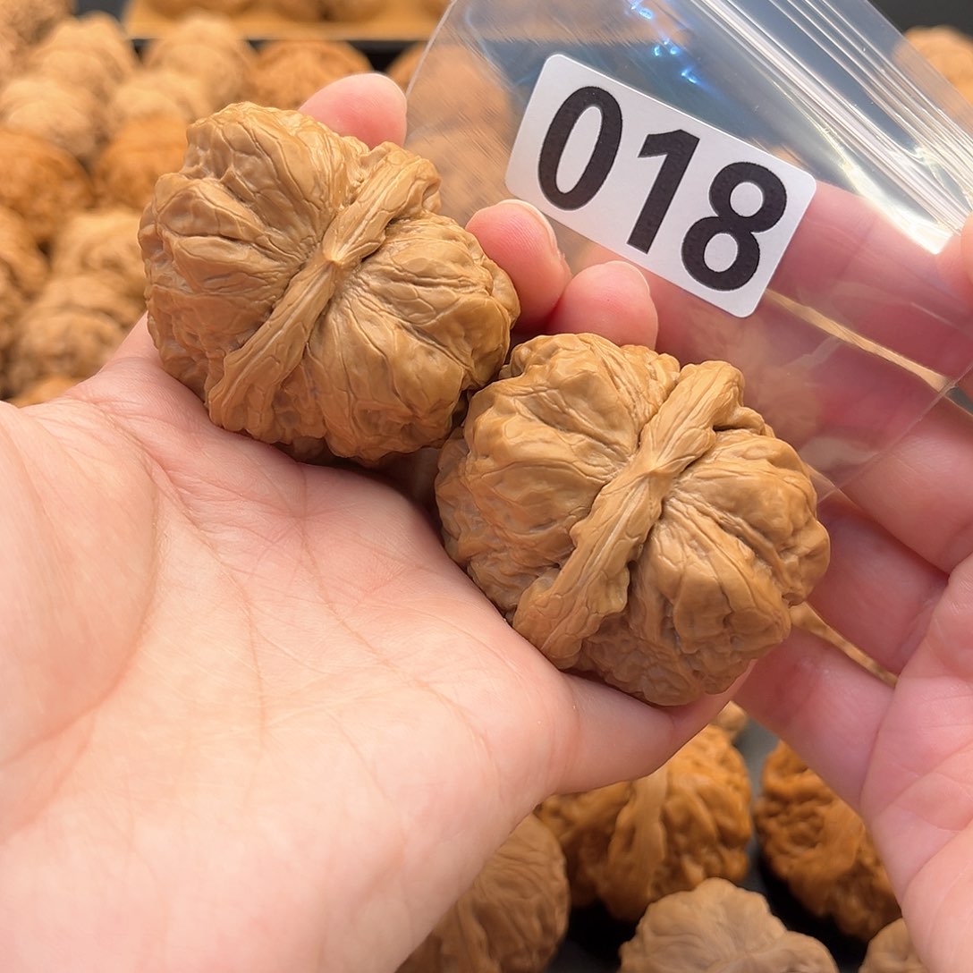 文玩核桃把件蛙蛙精品44肚50