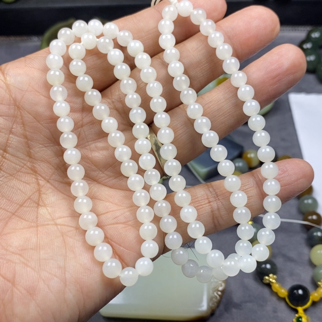 简***…和田玉未镶嵌项链