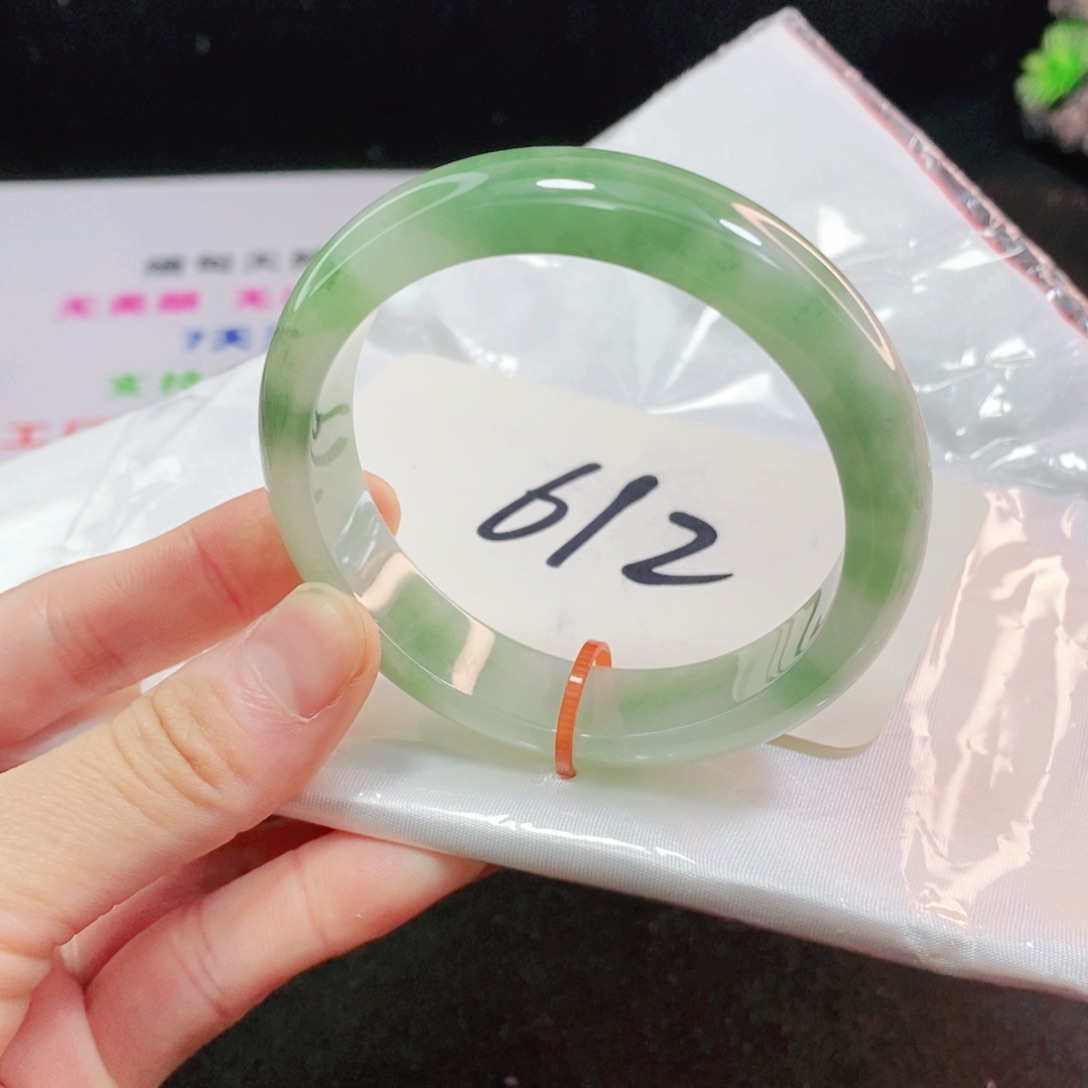 翡翠手镯未镶嵌5354535453