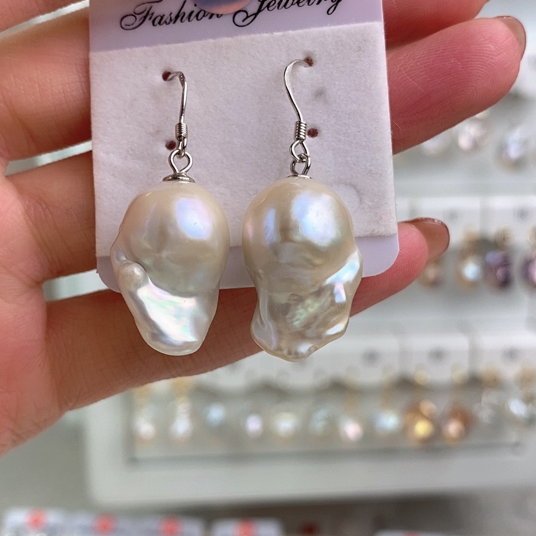 淡水珍珠颈饰合金