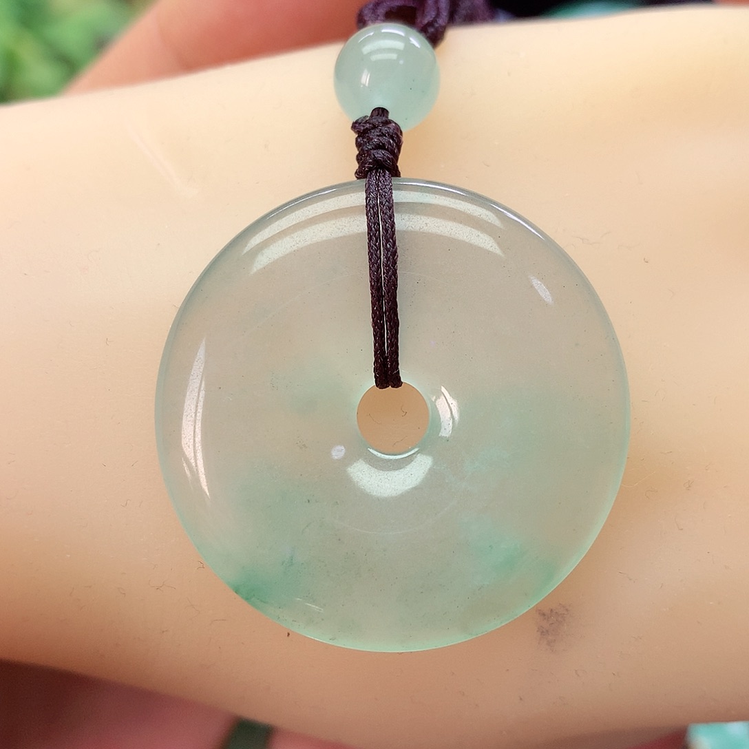 石英质玉颈饰未镶嵌