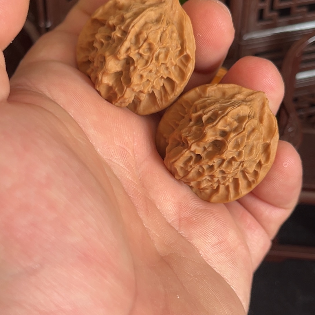 文玩核桃把件城*35龙鳞