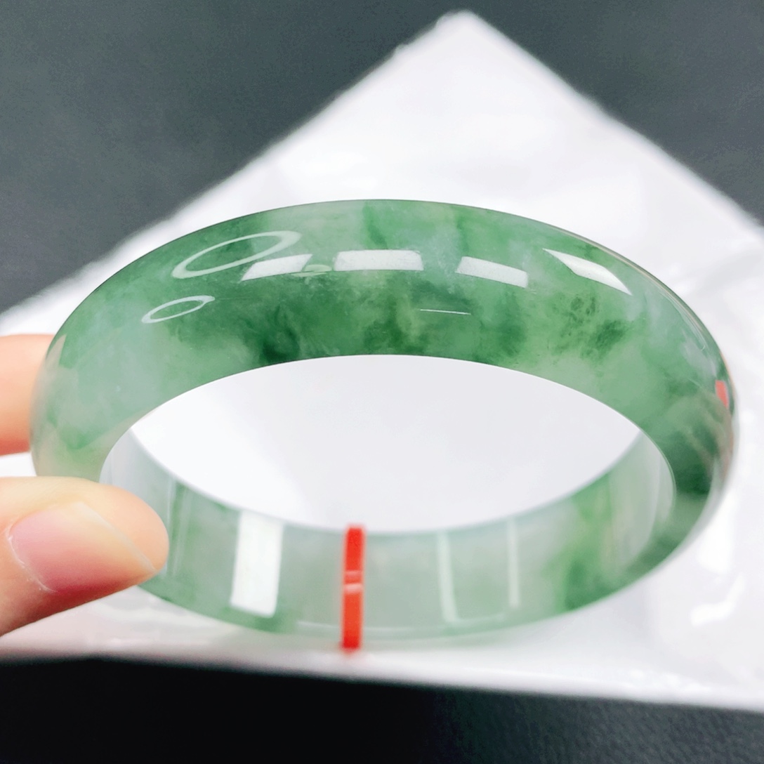 翡翠未镶嵌手镯58圈