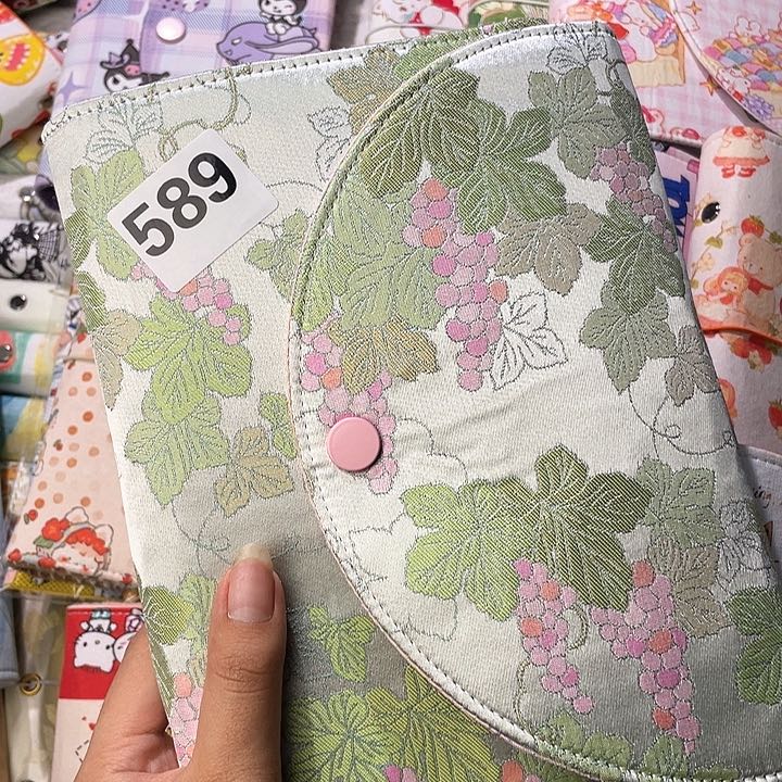 刺绣a5活页不加纸。  589