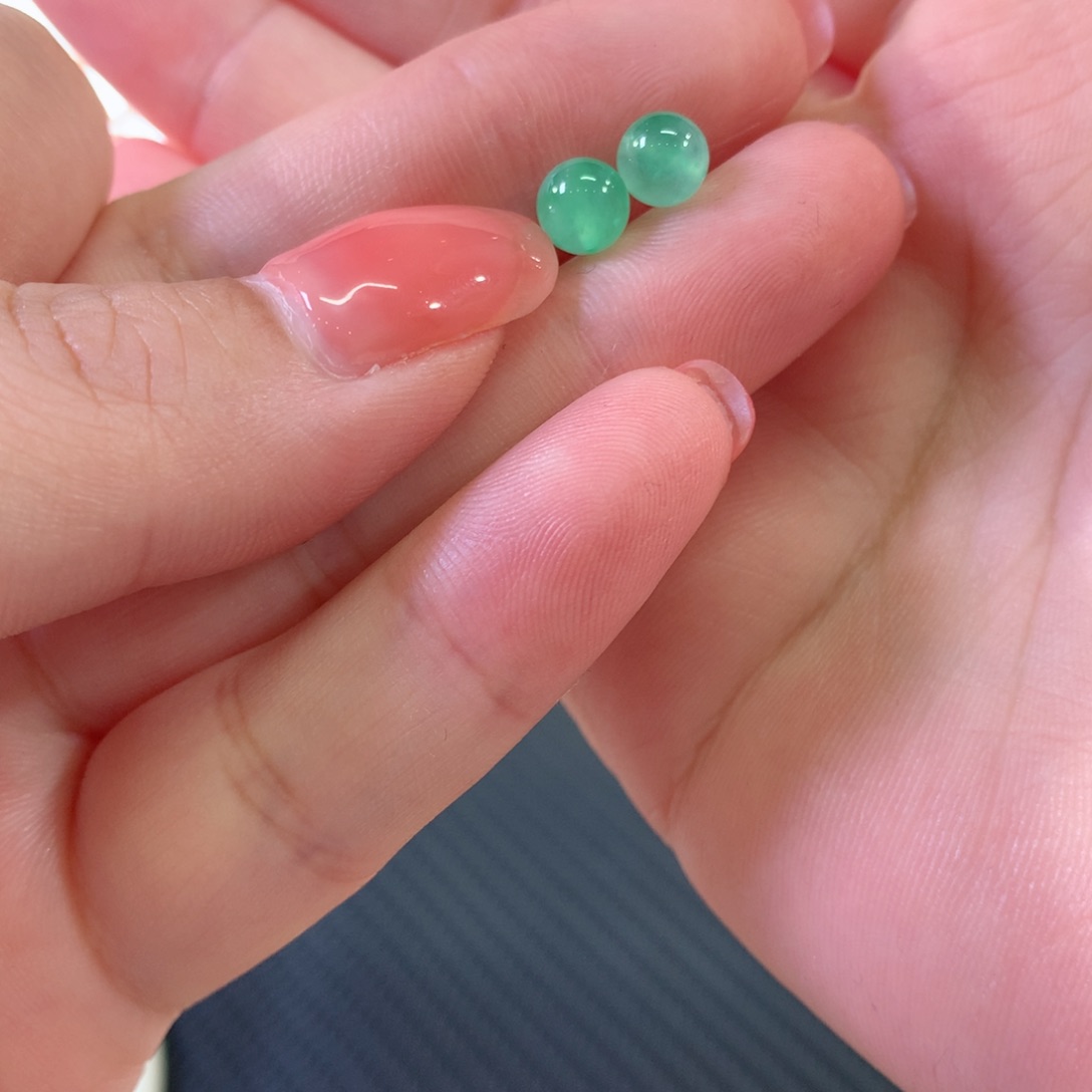 未镶嵌翡翠手串一对冰绿