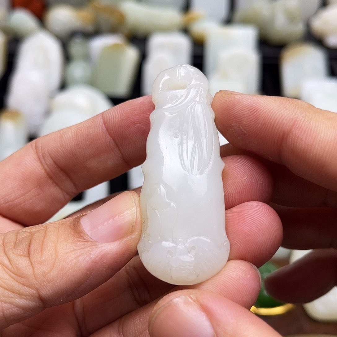 和田玉颈饰未镶嵌