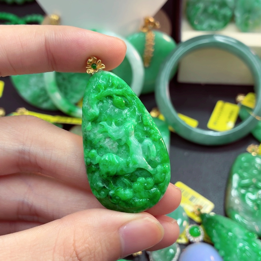 翡翠18K金镶嵌吊坠(不含链)