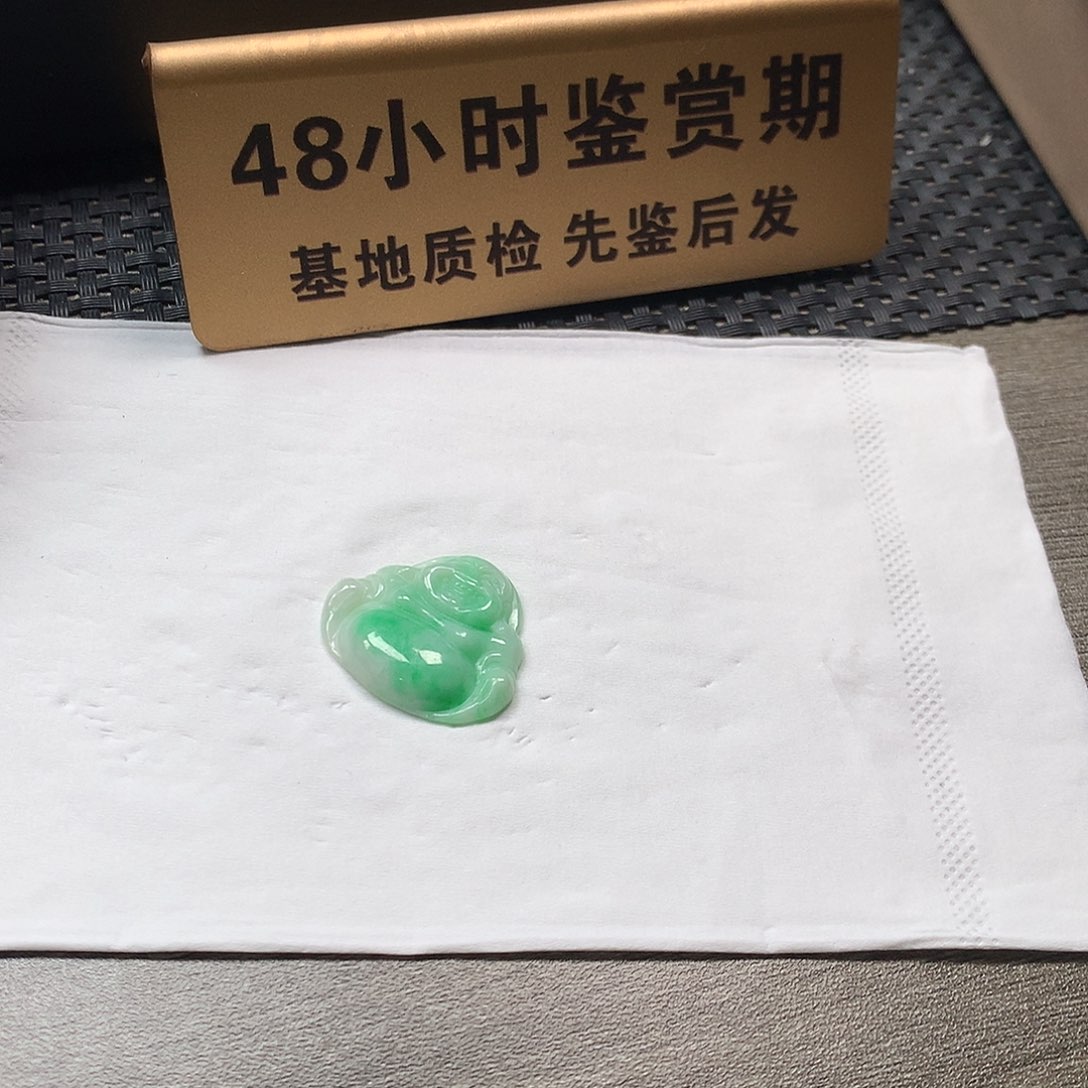 颈饰未镶嵌翡翠佛