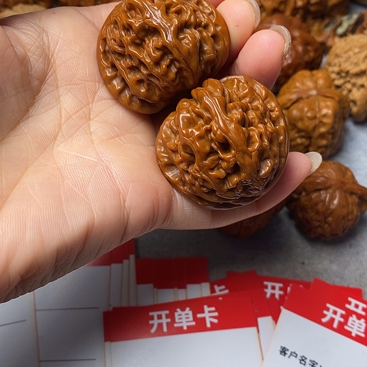 吊坠文玩核桃白狮