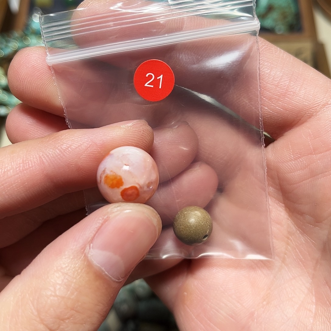 去***d南红玛瑙未镶嵌珠宝奇石