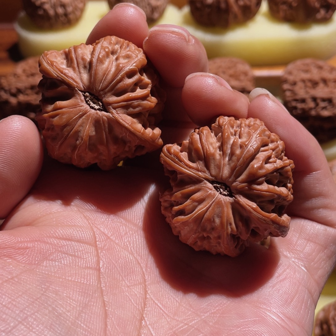 D***文玩核桃吊坠40全品正磨