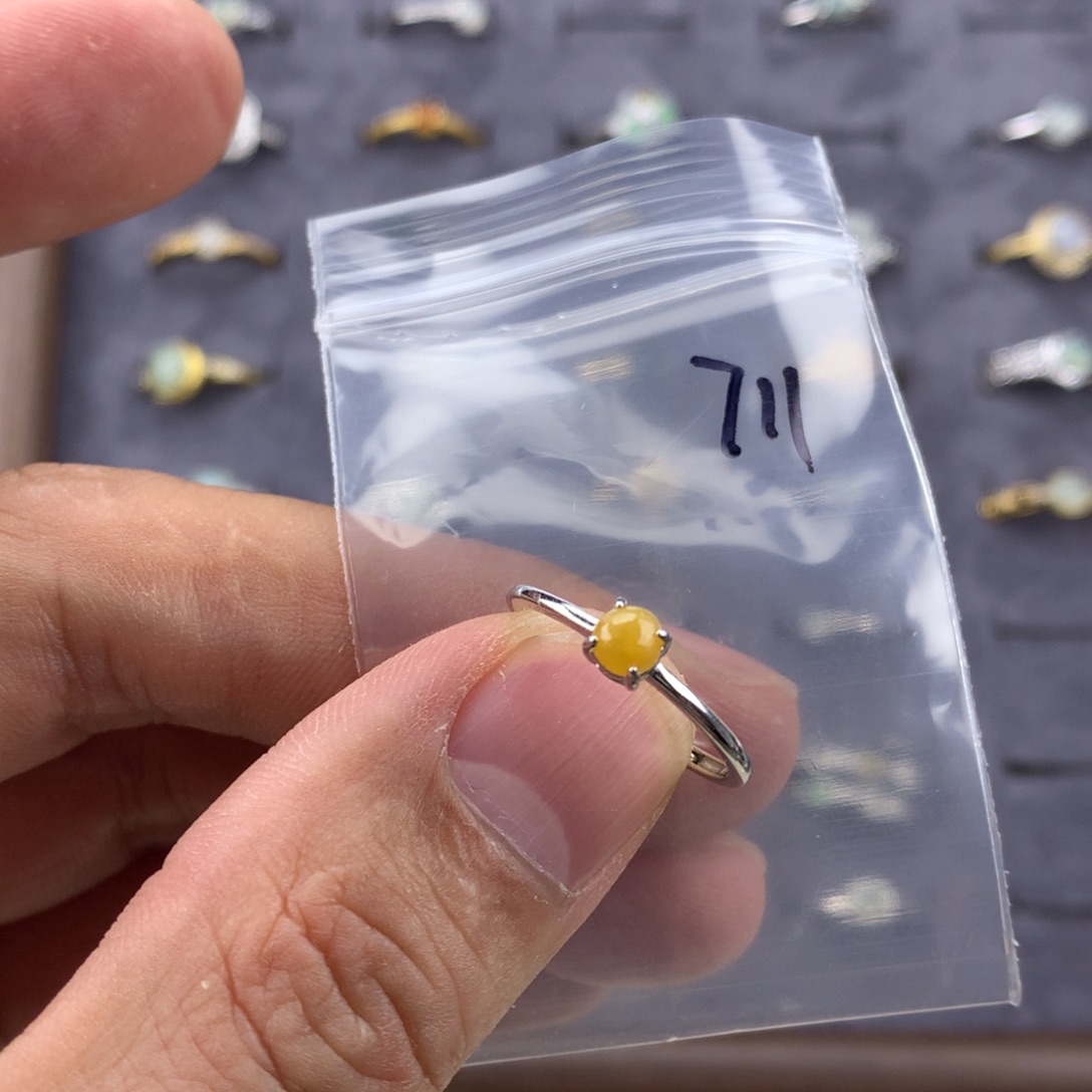 翡翠未镶嵌戒指711