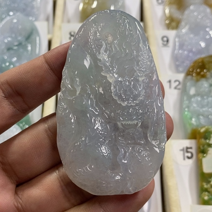 颈饰未镶嵌翡翠博**主龙