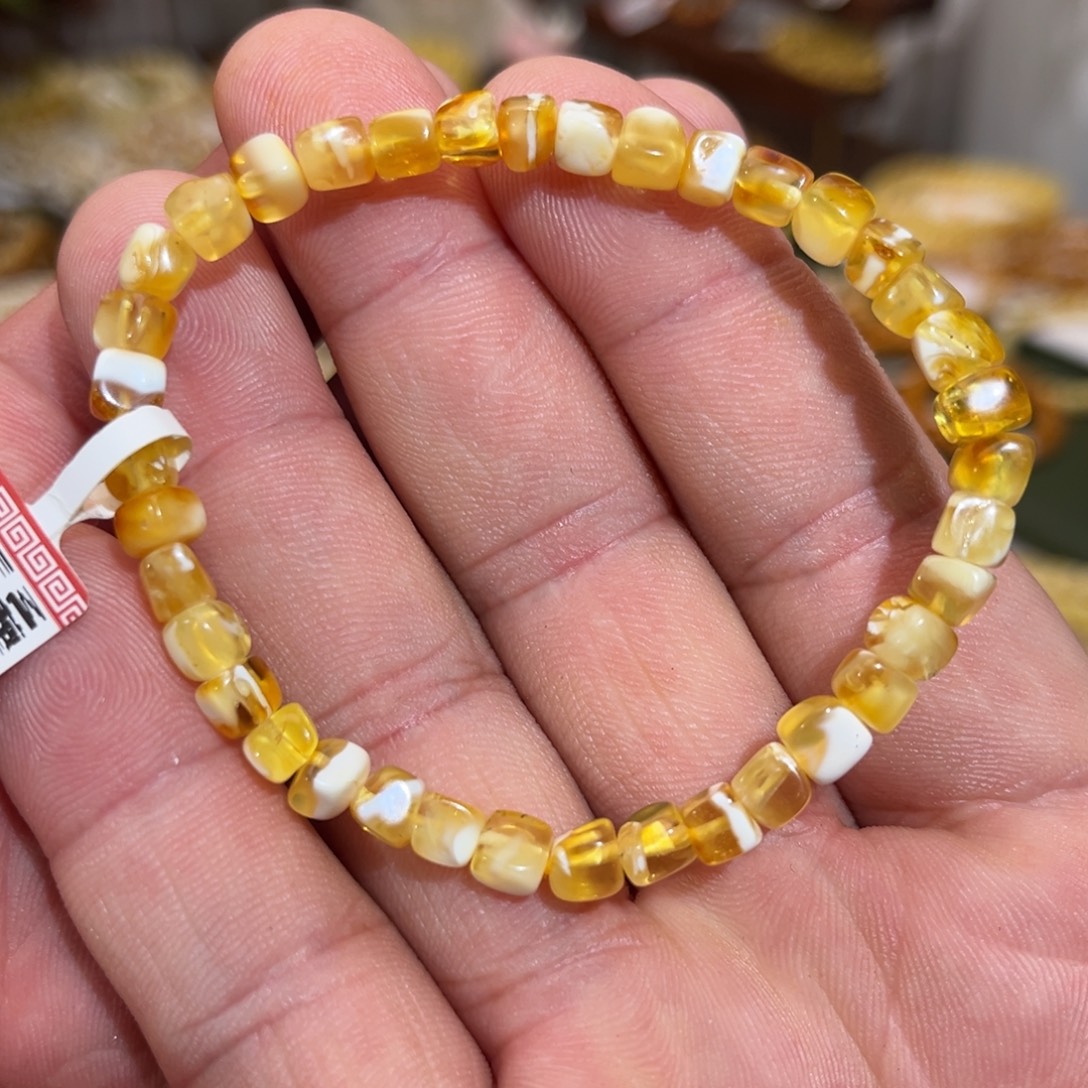 A***～琥珀未镶嵌手链微瑕00005.2mm