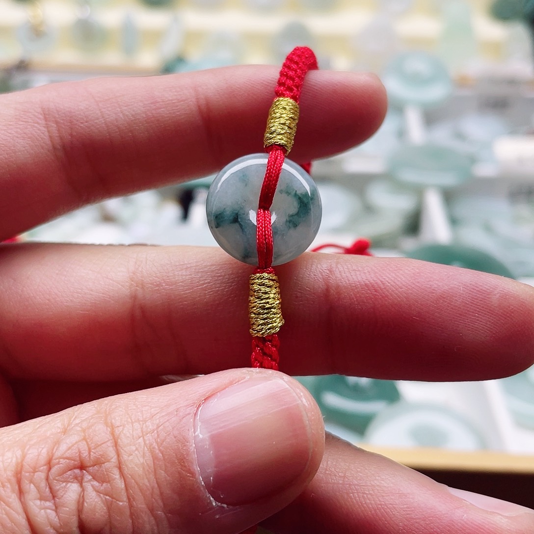 翡翠颈饰未镶嵌天然翡翠