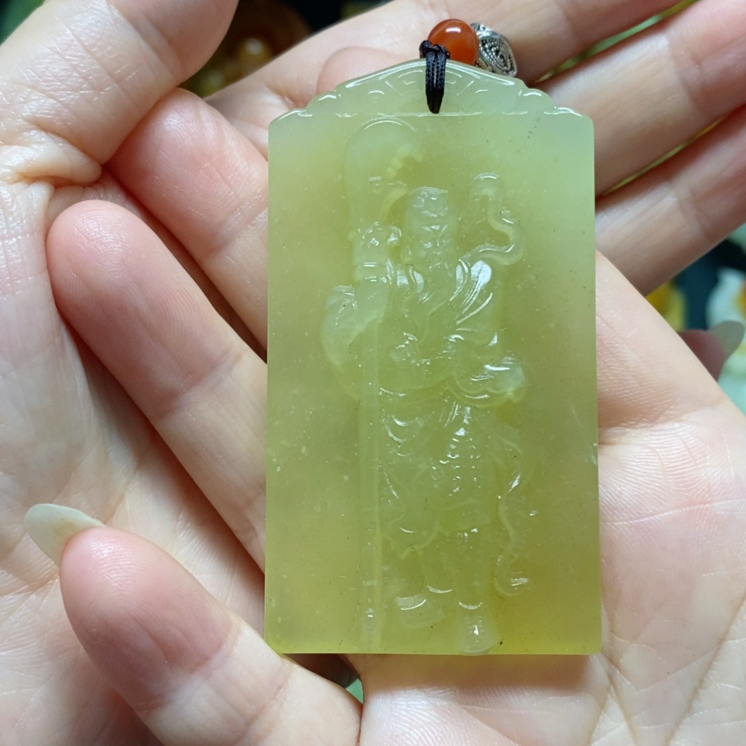 岫玉未镶嵌吊坠(赠链)