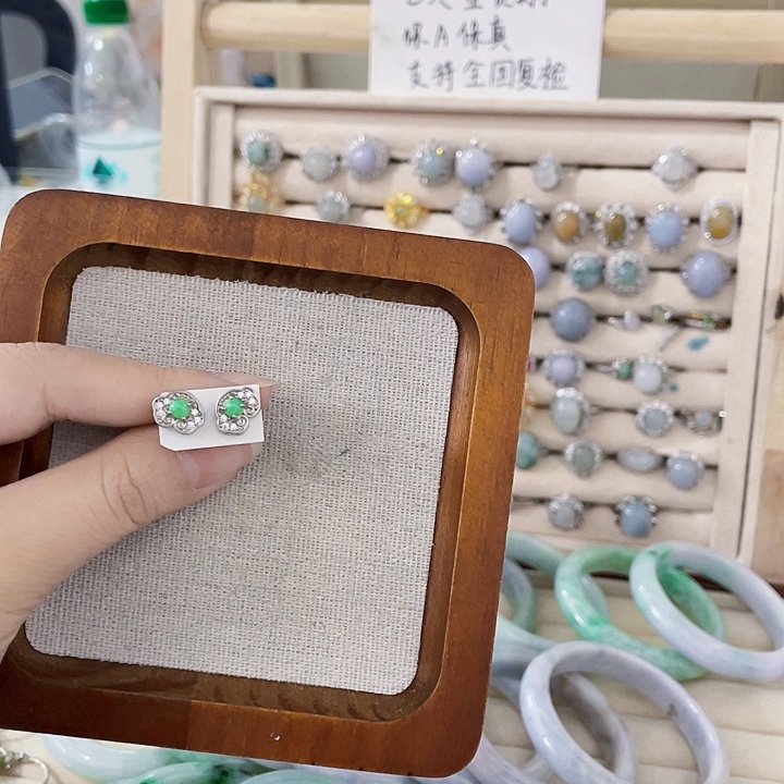 翡翠未镶嵌颈饰天然翡翠Ａ货