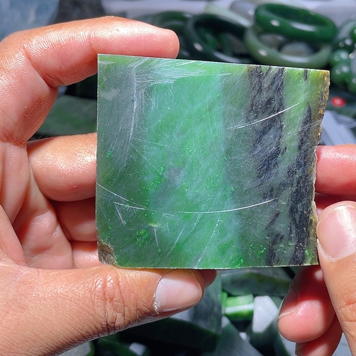 和田玉（碧玉）未镶嵌珠宝奇石