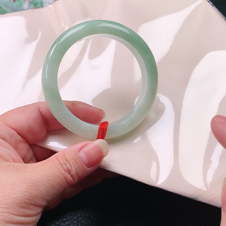 翡翠手镯未镶嵌翡翠119