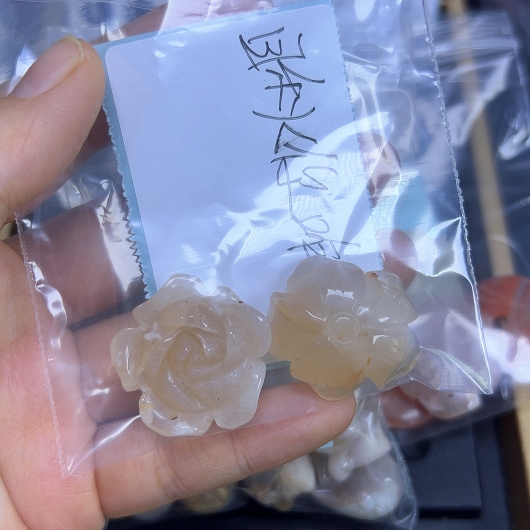 天***镜查罗石未镶嵌半成品