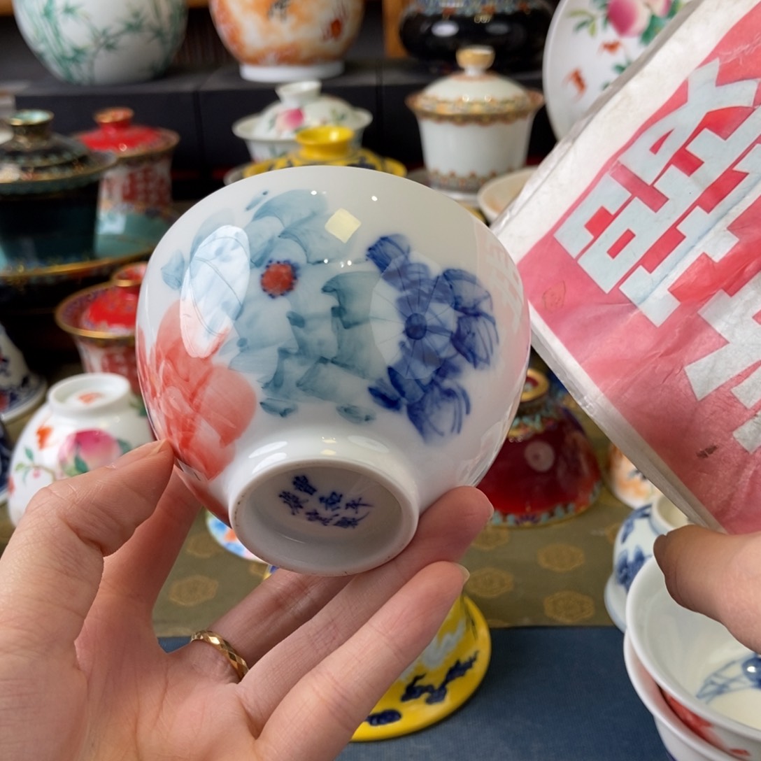 陶瓷艺术家的作品是一种