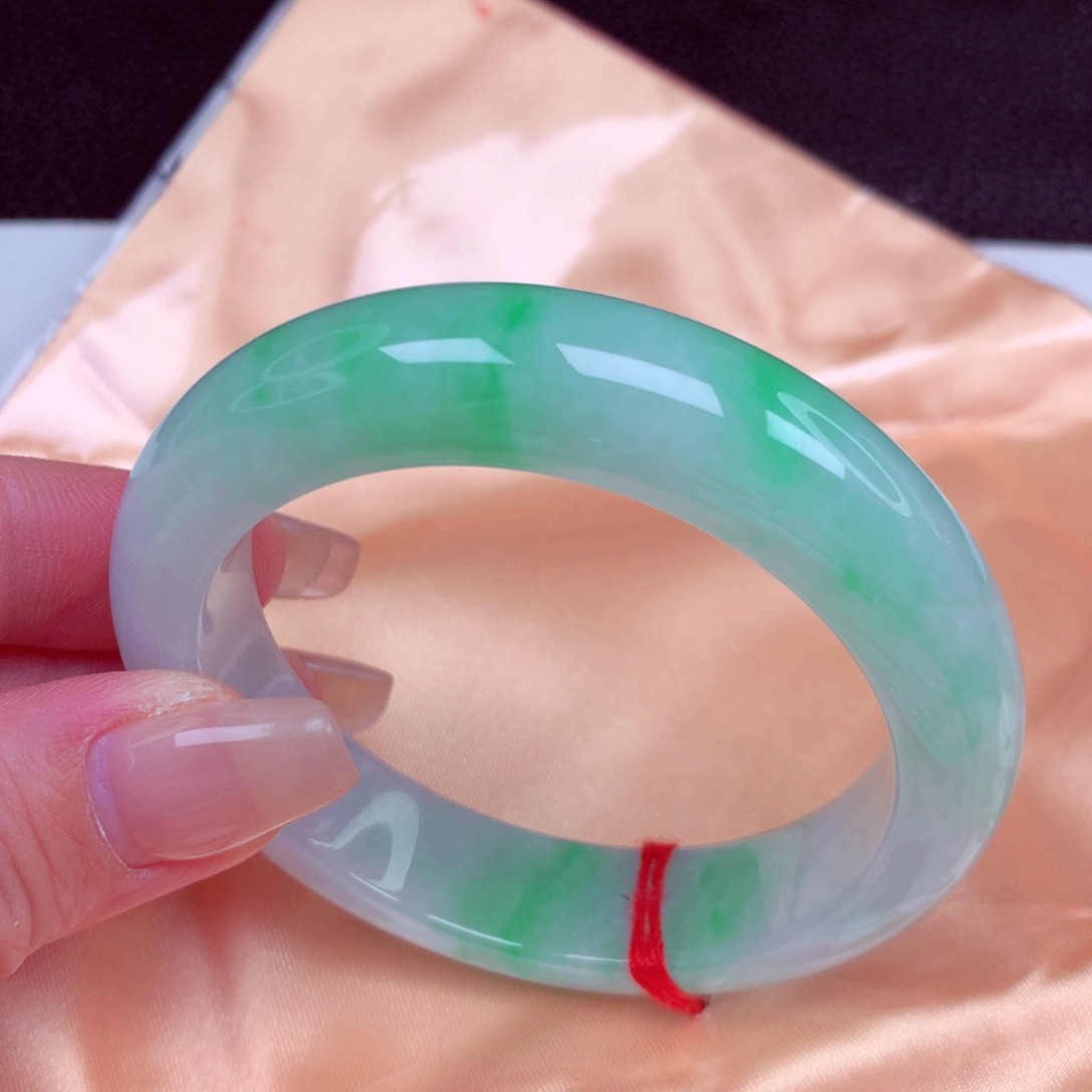 翡翠未镶嵌手镯手镯