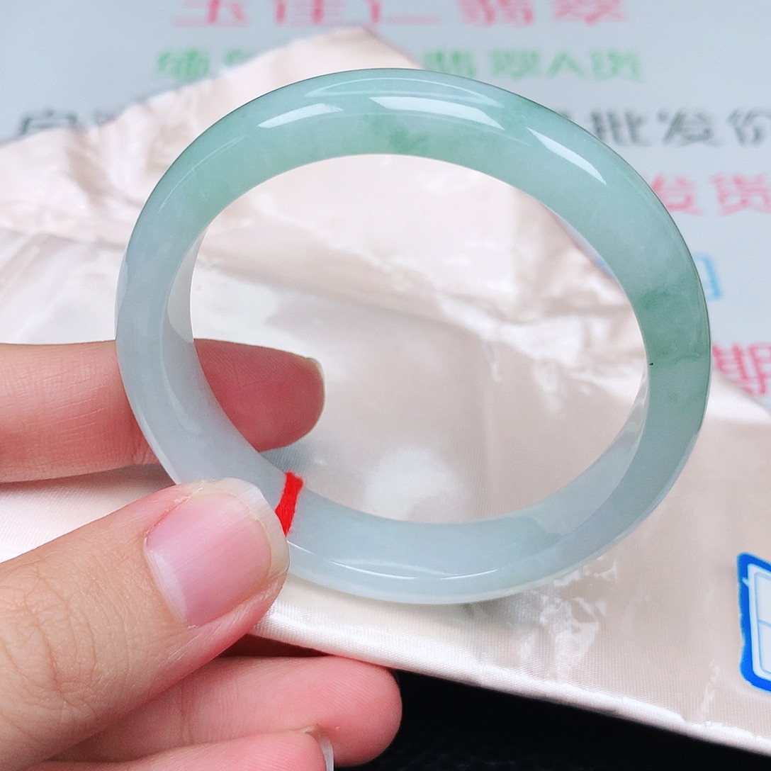 未镶嵌手镯翡翠天然翡翠手镯