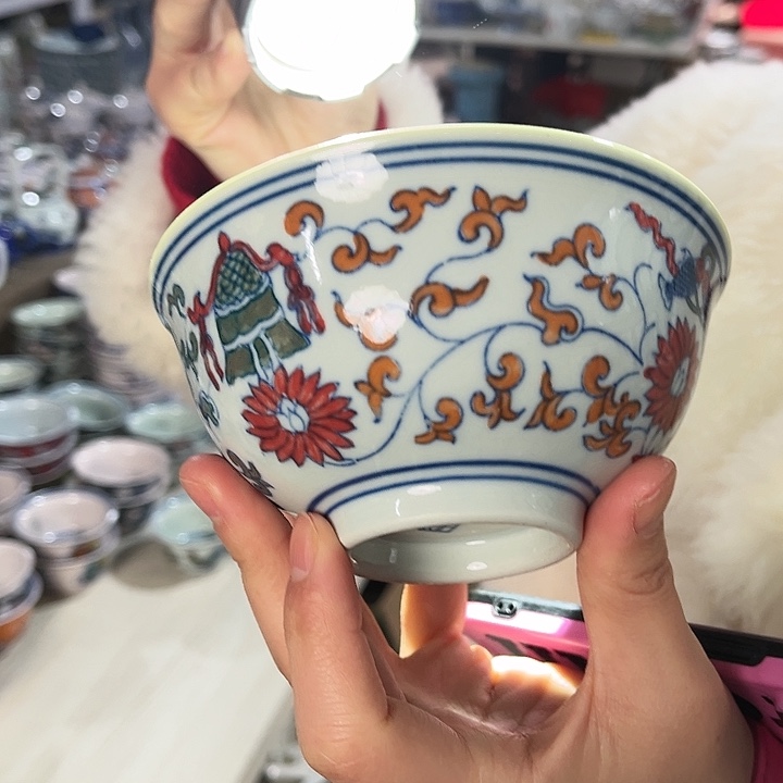 瓷片///////直径12.5厘米。绿。