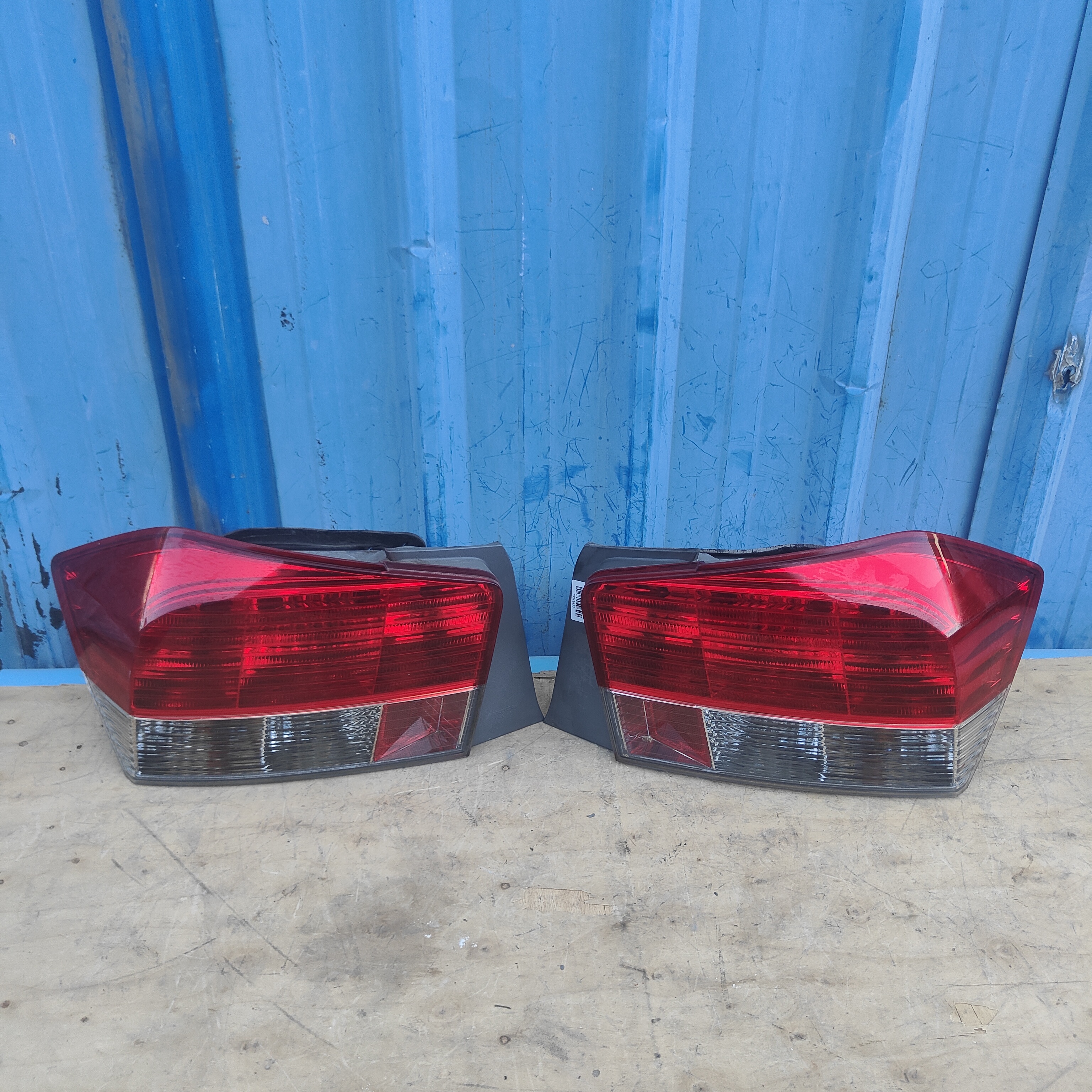 适用于07_11本田锋范后尾灯刹车灯倒车灯防追尾灯